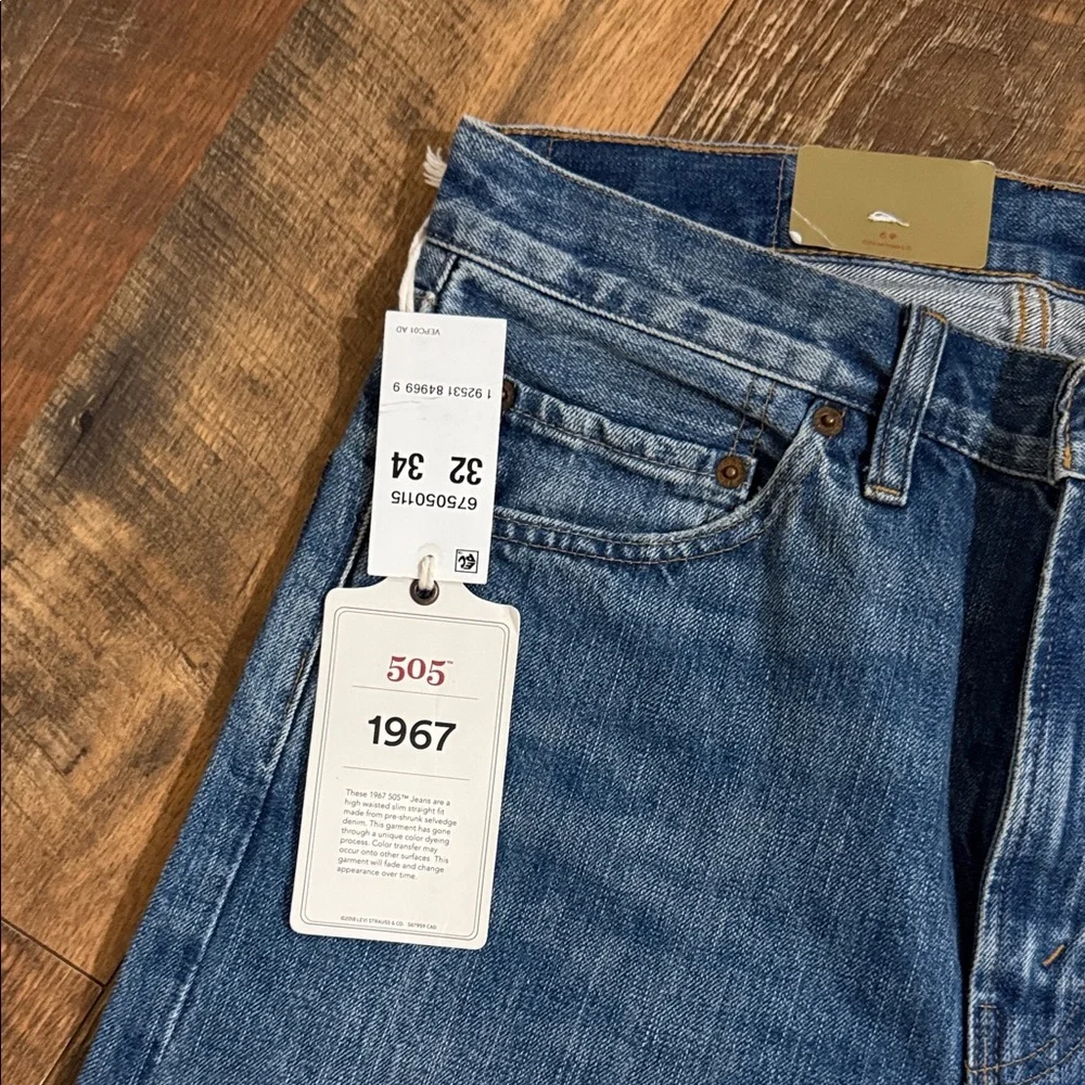 Levis new tags